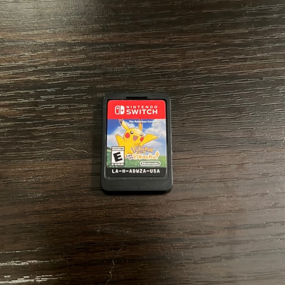 Pokémon Let’s Go Pikachu for Nintendo Switch - Picture 1 of 1